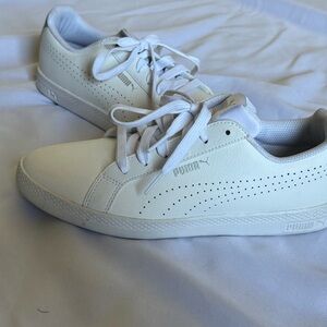 NEW Puma Women's Smash Perf C White & Silver Leather Soft Foam Insert Size 8